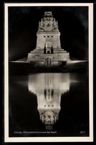 AK Leipzig, Völkerschlachtdenkmal bei Nacht