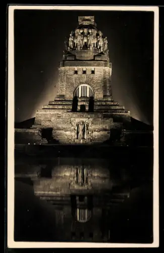 AK Leipzig, Völkerschlachtdenkmal bei Nacht