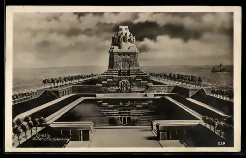 AK Leipzig, Völkerschlachtdenkmal aus der Vogelschau
