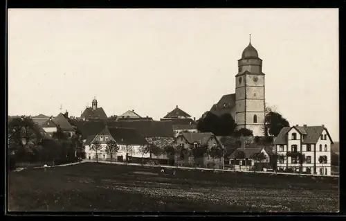 Foto-AK Usingen, Teilansicht mit Blick zur Kirche