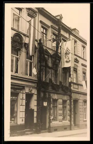 Foto-AK Köln, Häuser und Strasse im Sionstal
