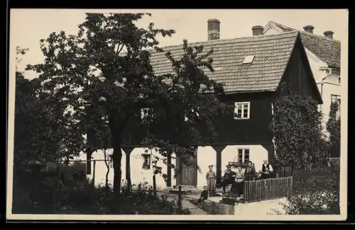 Foto-AK Seidenberg /OL., Wohnhaus mit Garten in der Aussenansicht