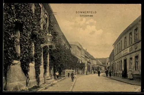 AK Sommerfeld /N.-L., Partie in der Schlossstrasse mit Haus des Klempnermeisters Krause