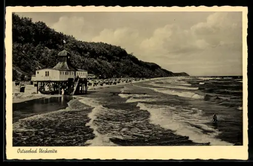 AK Ueckeritz, Strandpartie mit Besuchern und Strandkörben