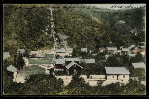 AK Corral, Häuser am Hang