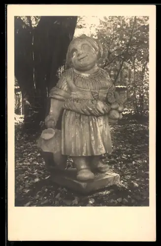 AK Salzburg, Zwergfigur im Mirabellgarten