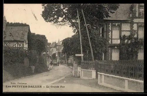 AK Les Petites-Dalles, La Grande Rue