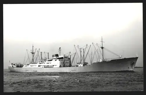 Fotografie Frachtschiff Nimbus in Fahrt