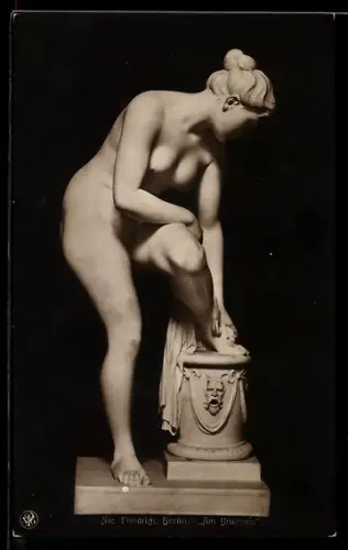 AK Skulptur Am Brunnen von Nic. Friedrich