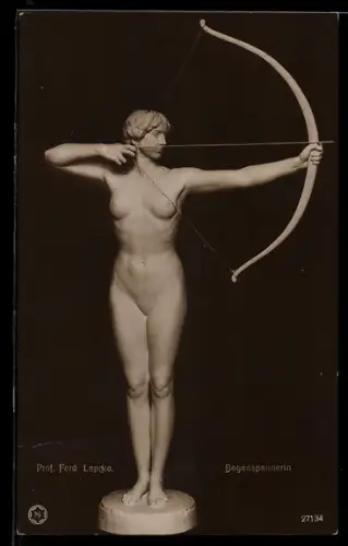 AK Skulptur Bogenspannerin von Ferd. Lepcke