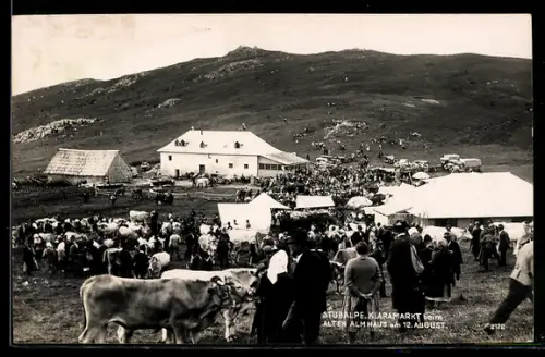 AK Maria Lankowitz, Klaramarkt beim Alten Almhaus am 12. August, Festplatz mit Besuchern, Kühe