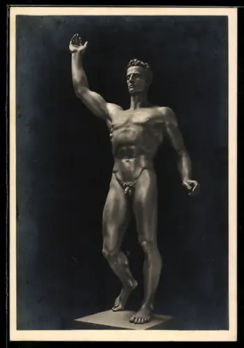 Künstler-AK Arno Breker: Der Künder, Skulptur eines nackten Mannes mit erhobener Hand