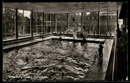 AK Oldenburg /Oldb., Im Hallenbad