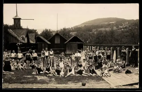 AK Pöllau, Badegäste im Schwimmbad
