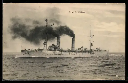 AK Kleiner Kreuzer S.M.S. Medusa hohe Fahrt laufend, Kriegsschiff