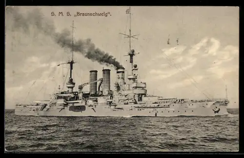 AK Linienschiff S.M.S. Braunschweig vor der Küste, Kriegsschiff