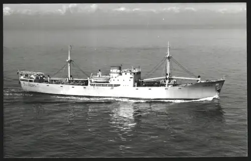 Fotografie Norwegisches Frachtschiff Höegh Belle in Seitenansicht