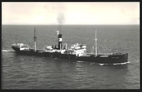 Fotografie Frachtschiff Henrik Ibsen in Fahrt auf hoher See