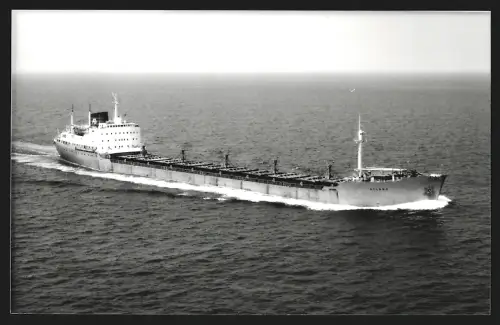 Fotografie Massengutfrachtschiff Atland in voller Fahrt