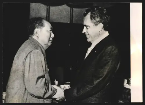 Fotografie Mao Tse-Tung, Chairman of the Chinese Communist Party and former US President Richard Nixon, 1976
