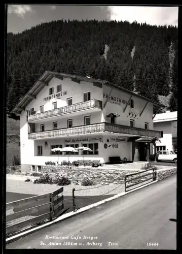AK St. Anton a. Arlberg, Restaurant Cafe Berger, Ansicht v. d. Strasse