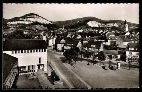 AK Dossenheim a. d. Bergstrasse, Rathaus mit Marktplatz