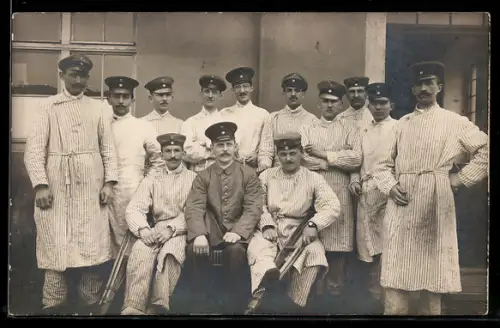 Foto-AK Arnsdorf /Sa., Soldaten im Reserve-Lazarett