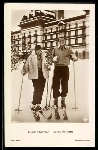 AK Schauspieler Lilian Harvey und Willy Fritsch auf Skiern