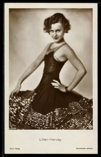 AK Schauspielerin Lilian Harvey in Tanzkleid