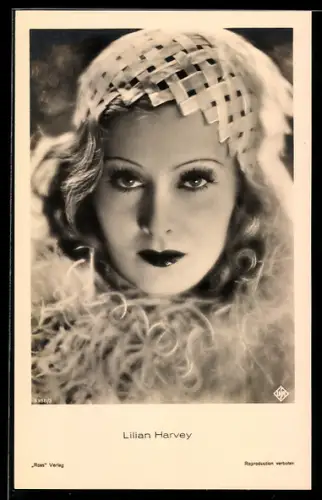 AK Schauspielerin Lilian Harvey mit betörendem Blick