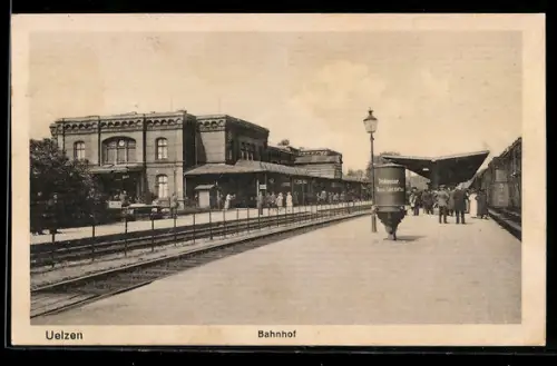 AK Uelzen, Partie am Bahnhof mit Trinkwasserbehälter