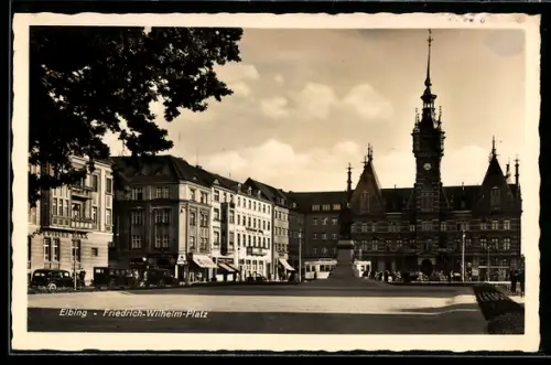 AK Elbing / Elblag, Friedrich-Wilhelm-Platz mit Deutscher Bank