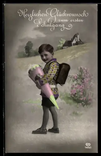 Foto-AK EAS Nr. 7489/1: Kleiner Junge mit Schultüte, Glückwunsch zum Schulanfang
