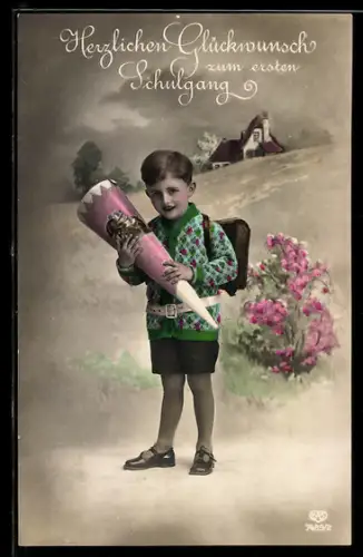 Foto-AK EAS Nr. 7489/2: Kleiner Junge mit Schultüte, Glückwunsch zum Schulanfang