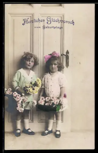 Foto-AK EAS Nr. 35219/1: Kinderpaar mit Blumen, Geburtstagsgruss