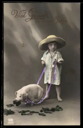 Foto-AK EAS Nr. 9463/6: Kind mit Ferkel an der Leine, Neujahrsgruss