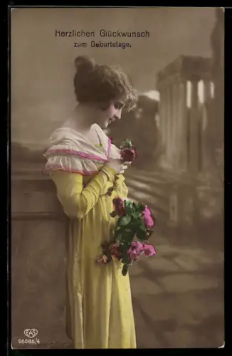 Foto-AK EAS Nr. 05085/4: Fräulein im Kleid mit Rosen, Geburtstagsgruss