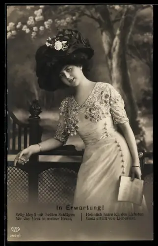 Foto-AK EAS Nr. 2661/1: Elegante Dame mit einem Buch