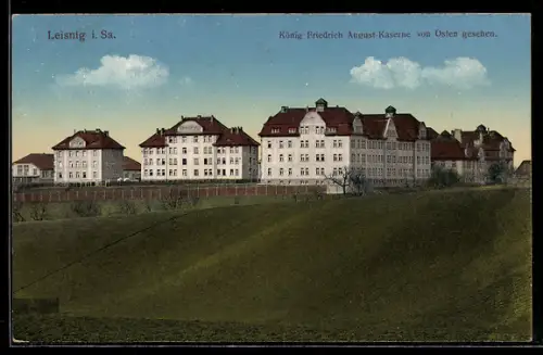 AK Leisnig /Sa., Friedrich-August-Kaserne, von Osten gesehen
