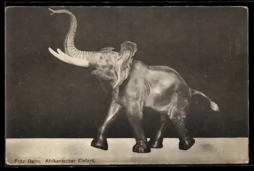 AK Afrikanischer Elefant von Fritz Behn, Fröhlicher Elefant mit erhobenem Rüssel