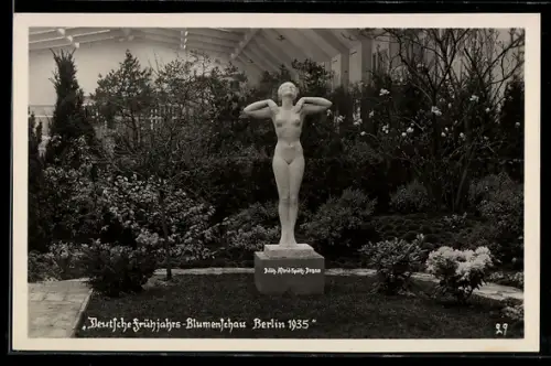AK Berlin, Deutsche Frühjahrs-Blumenschau 1935, Frauenstatue