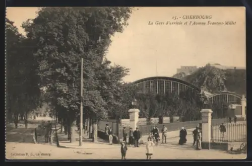 AK Cherbourg, La Gare d`arrivée et l`Avenue Francois-Millet