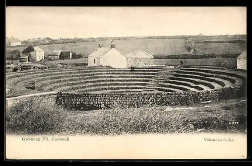 AK Gwennap Pit, Cornwall, terrassierte Grube mit Häusern