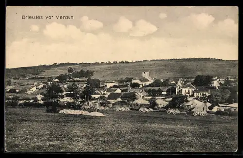 AK Brieulles, Dorfpanorama mit Militärlagern