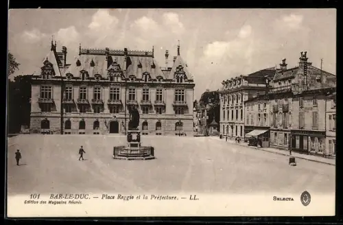 AK Bar-le-Duc, Place Reggio et la Préfecture