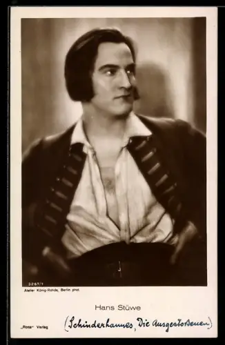 AK Schauspieleri Hans Stüwe mit offenen Hemd porträtiert