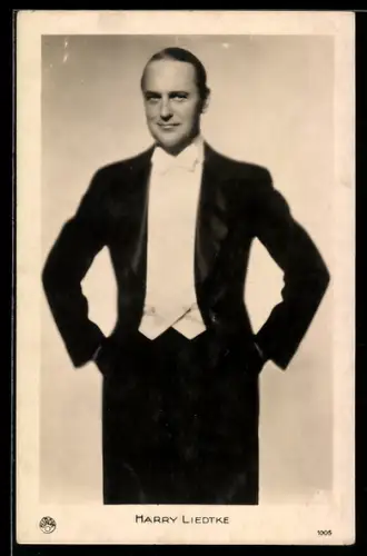 AK Schauspieler Harry Liedtke im festlichen Smoking