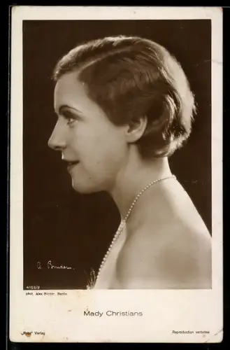 AK Schauspielerin Mady Christians mit modischer Kurzhaarfrisur