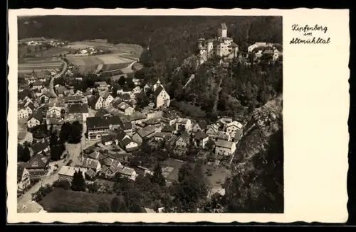 AK Kipfenberg im Altmühltal, Teilansicht mit Schloss und Strassenpartie