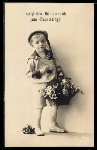 Foto-AK Amag Nr. 63405/9: Kleiner Junge mit Blumenkorb, Geburtstagsgruss